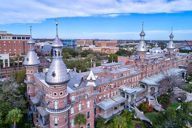 Với-hơn-200-lĩnh-vực-nghiên-cứu,-Đại-học-Tampa-là-ngôi-trường-được-du-học-sinh-Việt-tin-tưởng-lựa-chọn