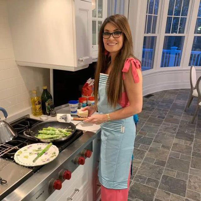 Con-dâu-tổng-thống-Donald-Trump-đang-chuẩn-bị-bữa-tối-cho-gia-đình